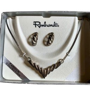 NWT Rembrandt Necklace Set